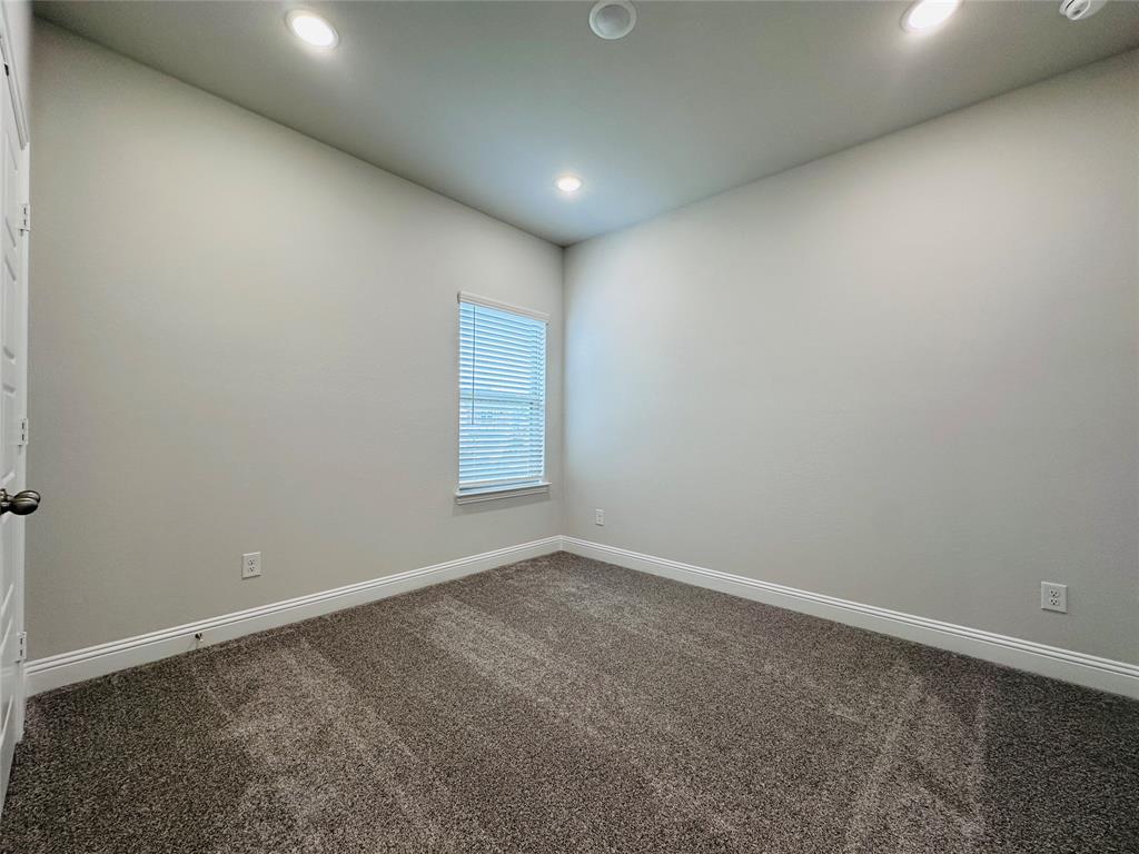 7017 Sunset Boulevard Property Photo 32