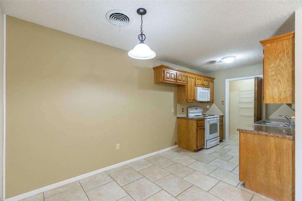 1509 Westheimer Road Property Photo 8