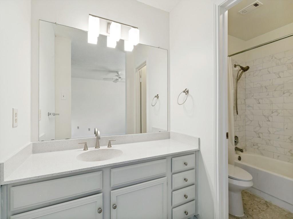 15151 Berry Trail 1501 Property Photo 19