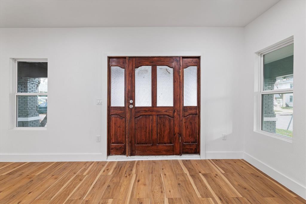 1516 S Adams Street Property Photo 6