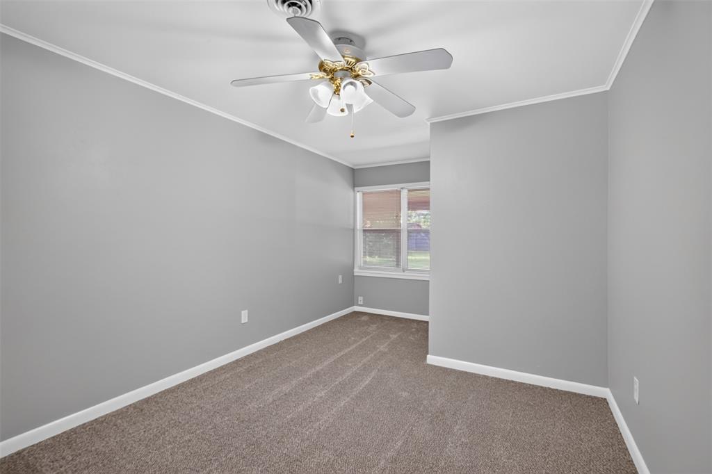 2425 Waverly Property Photo 9