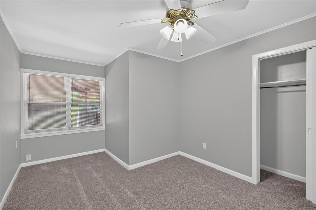 2425 Waverly Property Photo 10