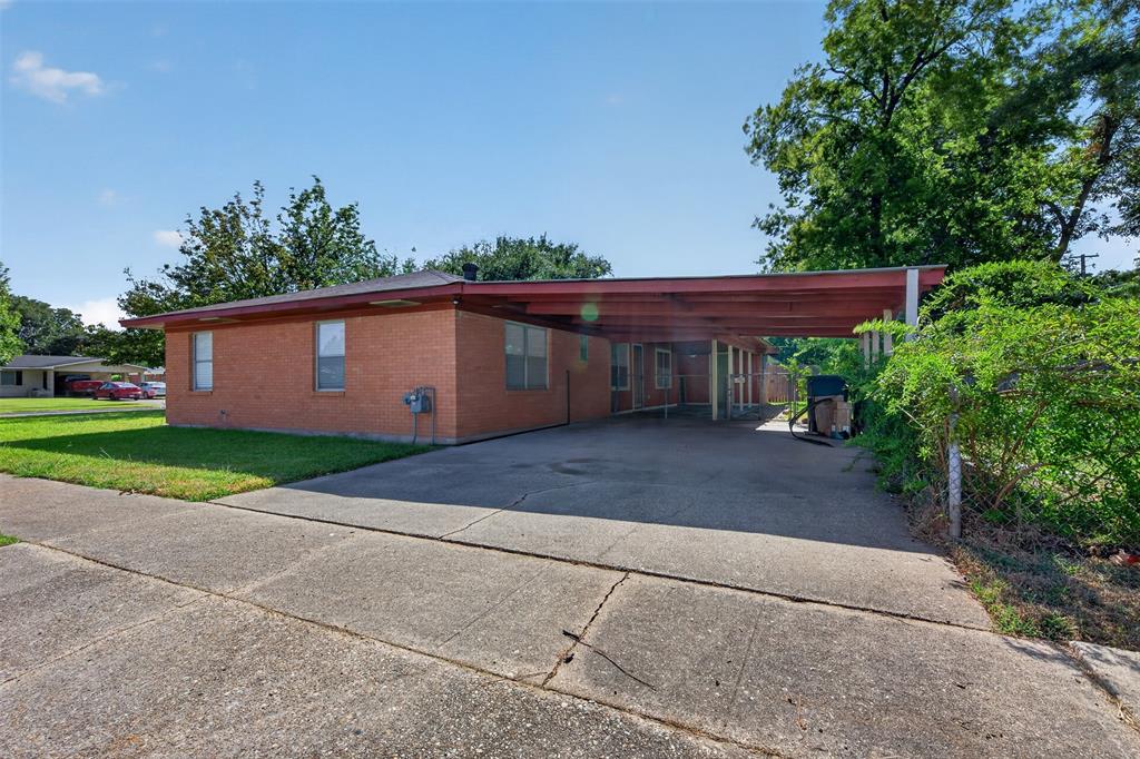 2425 Waverly Property Photo 15