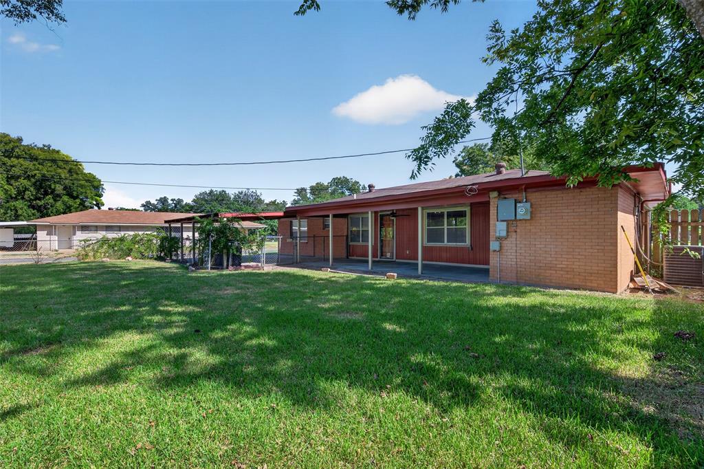 2425 Waverly Property Photo 17