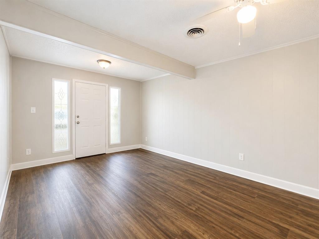 5301 Mansel Lane Property Photo 4