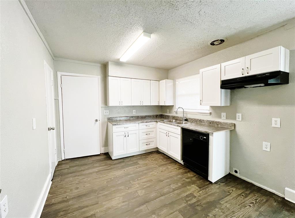 5301 Mansel Lane Property Photo 6