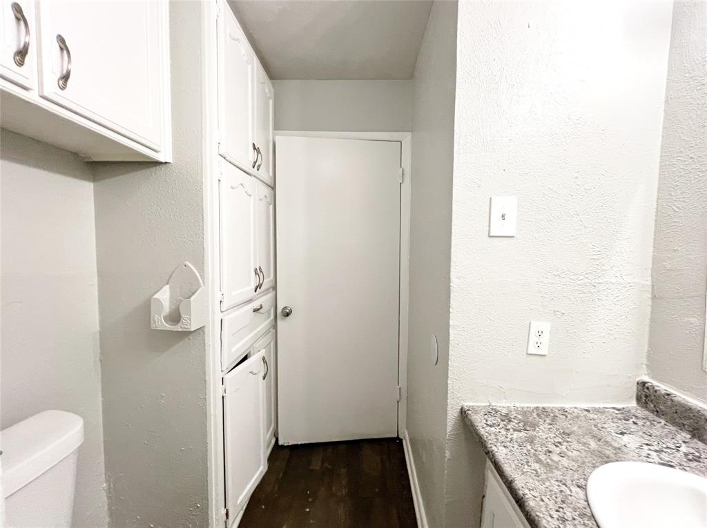 5301 Mansel Lane Property Photo 17