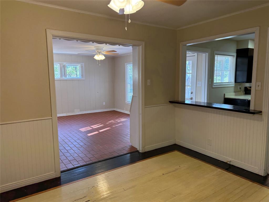4042 Benbrook Street Property Photo 8