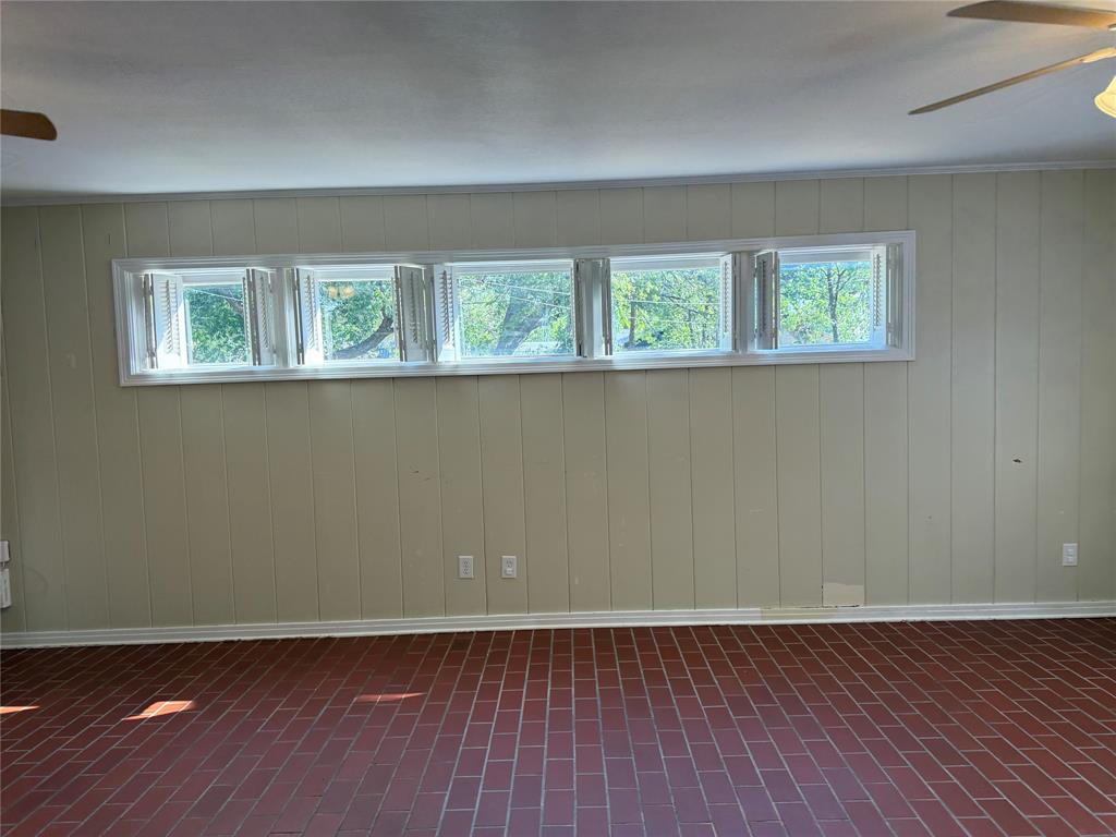 4042 Benbrook Street Property Photo 11