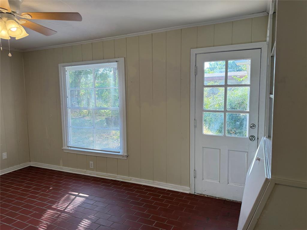 4042 Benbrook Street Property Photo 12