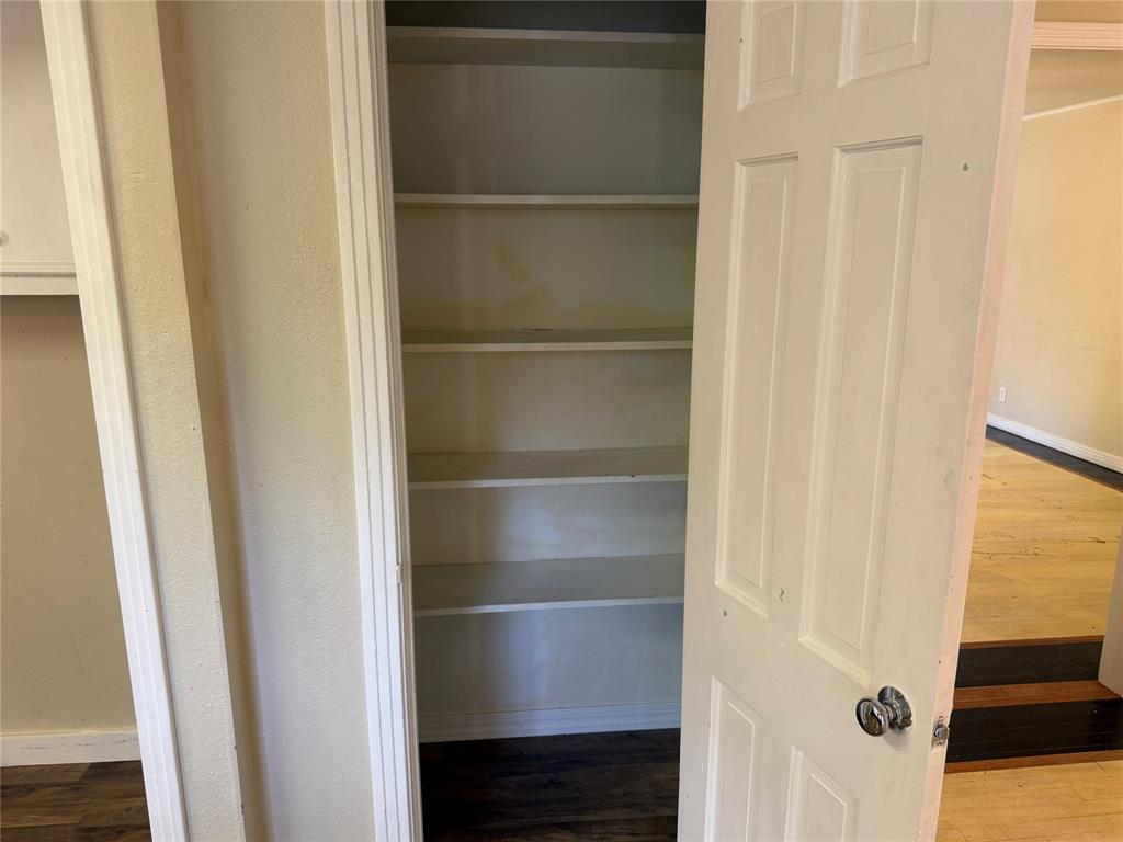 4042 Benbrook Street Property Photo 17