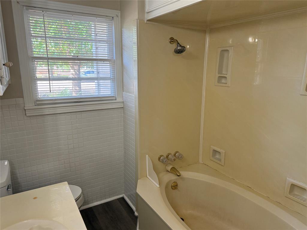 4042 Benbrook Street Property Photo 21