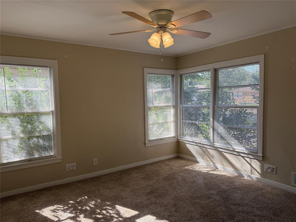 4042 Benbrook Street Property Photo 22