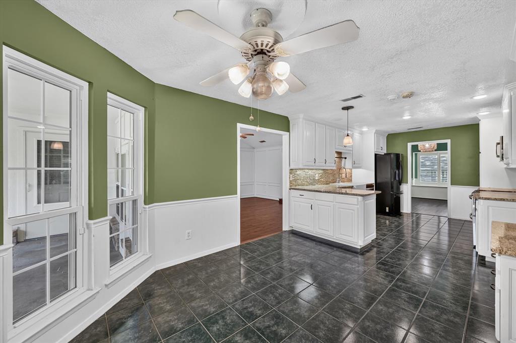 4208 Trowbridge Drive Property Photo 14