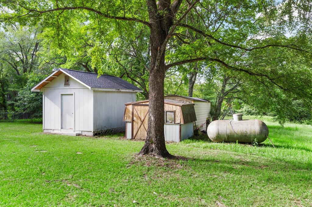 10068 & 10094 Cr 2213 Property Photo 23