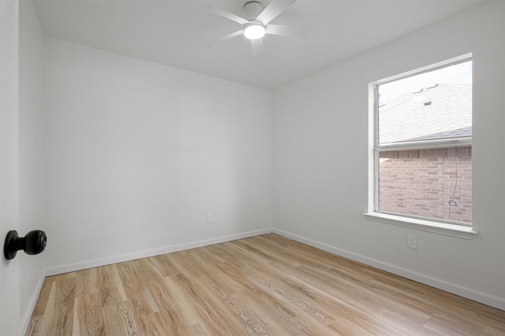 1327 Cleardale Drive Property Photo 11