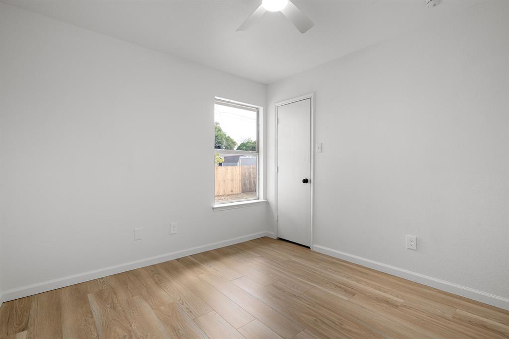 1327 Cleardale Drive Property Photo 13