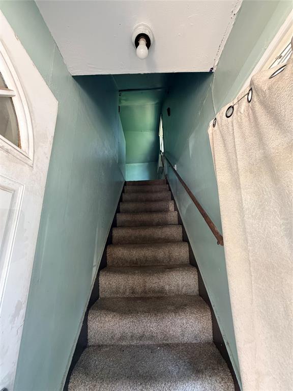 317 Lansing Street Property Photo 5