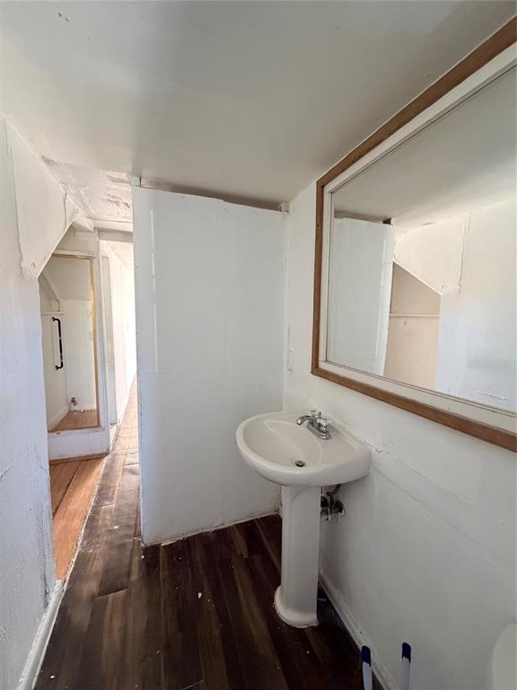 317 Lansing Street Property Photo 9