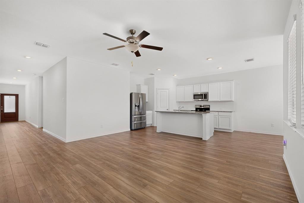 11609 Silver Queen Drive Property Photo 3