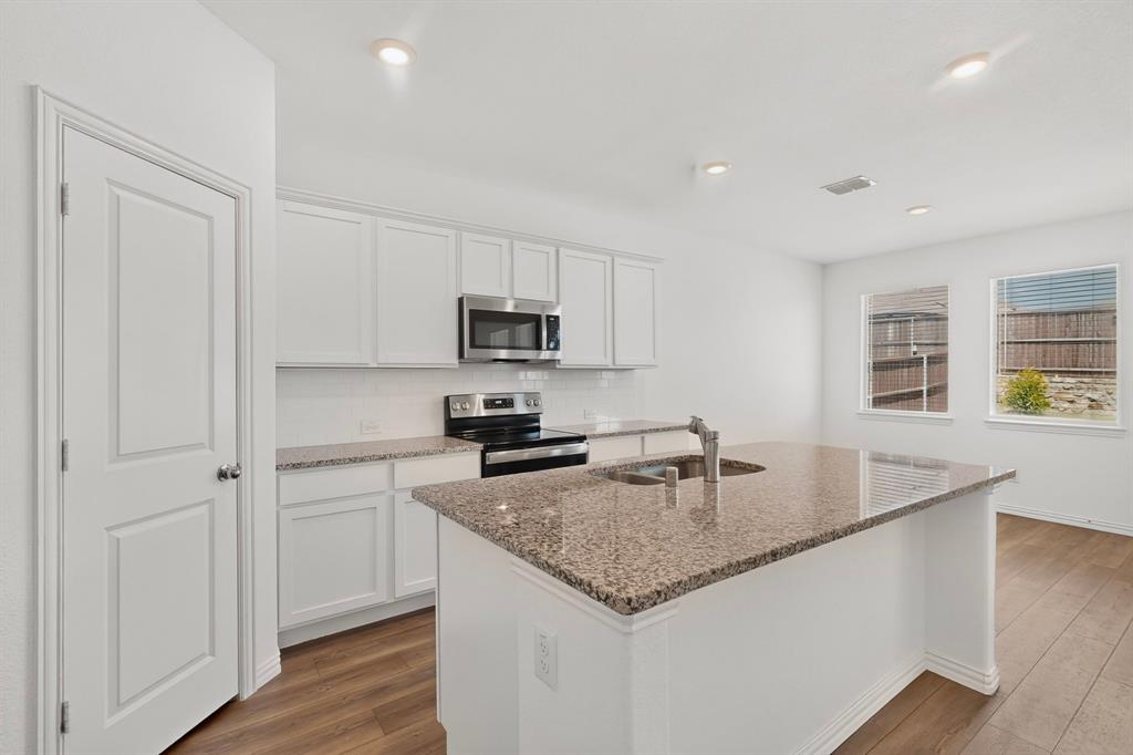 11609 Silver Queen Drive Property Photo 6