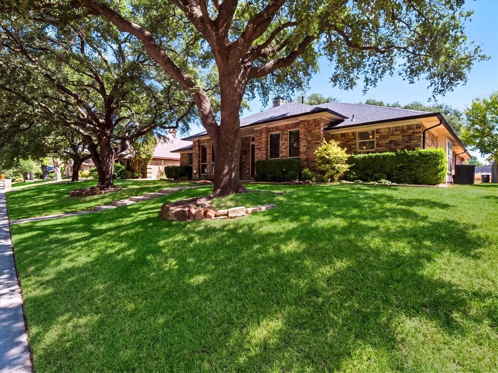 10216 Shadow Way Property Photo 4