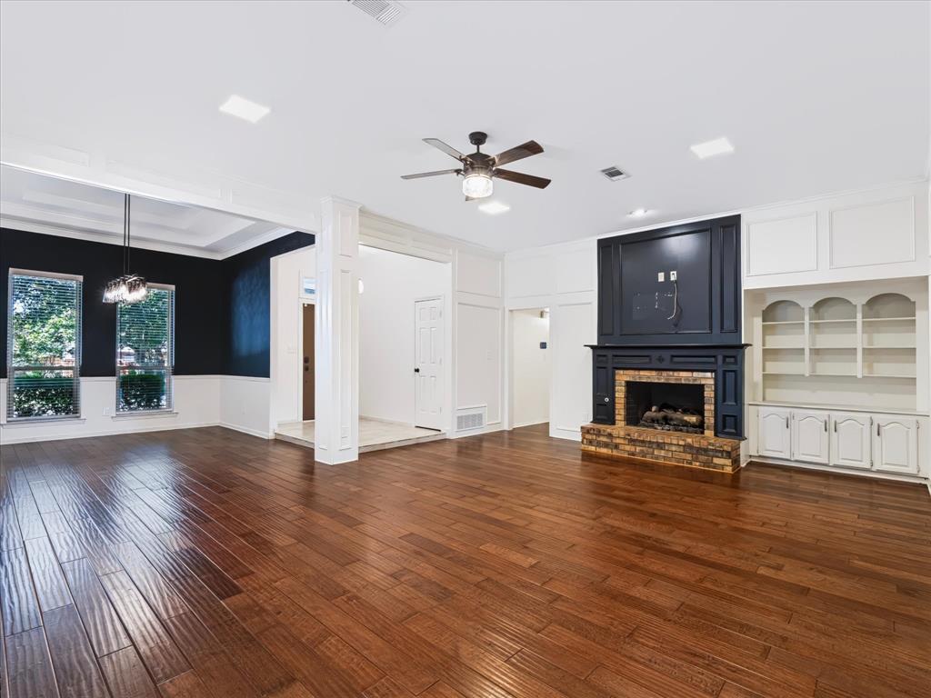 10216 Shadow Way Property Photo 12