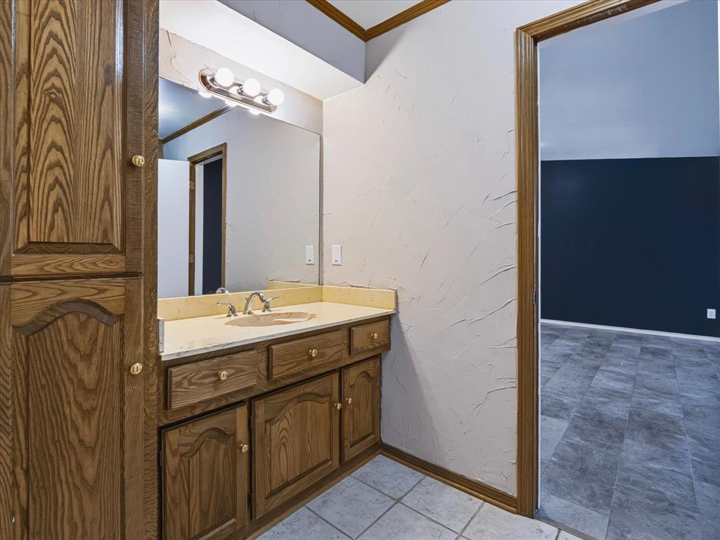 10216 Shadow Way Property Photo 21