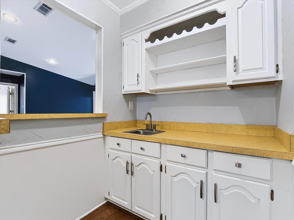 10216 Shadow Way Property Photo 23