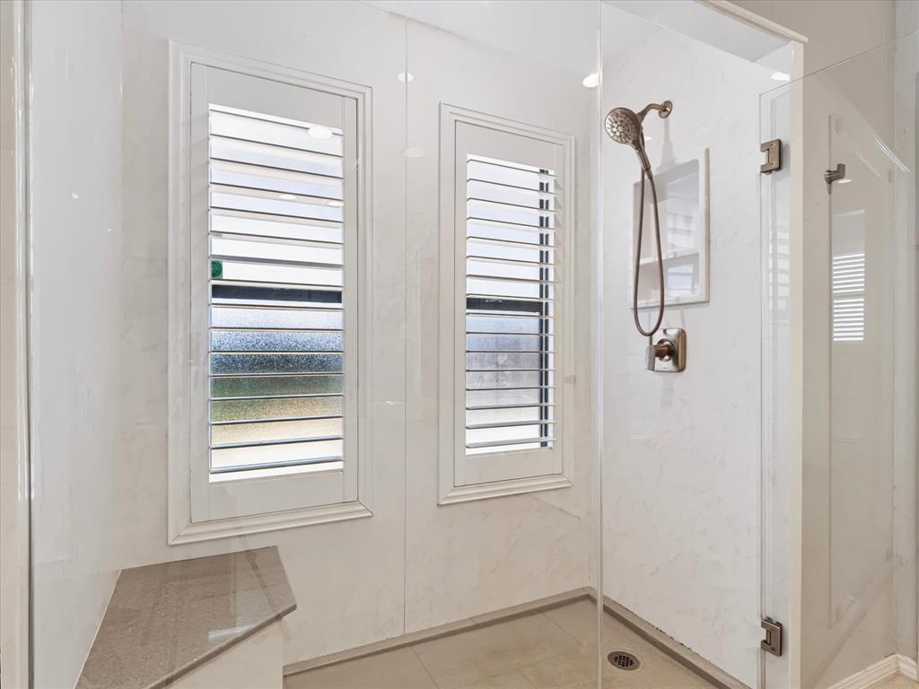 10216 Shadow Way Property Photo 29