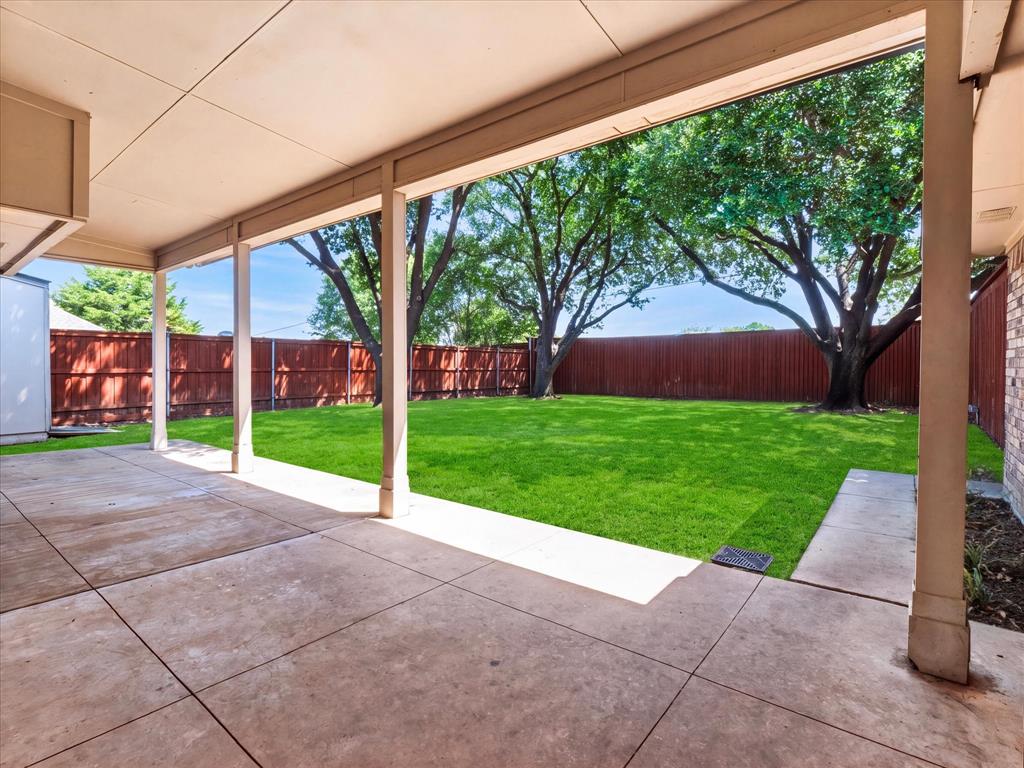 10216 Shadow Way Property Photo 36