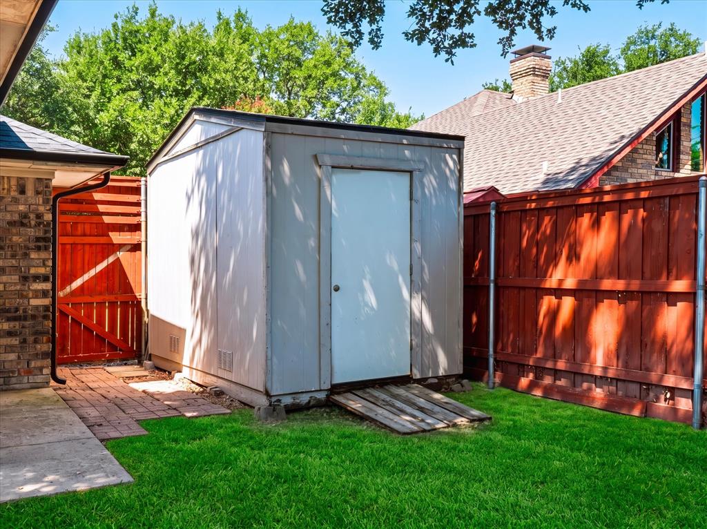 10216 Shadow Way Property Photo 38