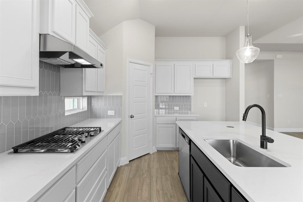 14534 Lovelace Street Property Photo 6