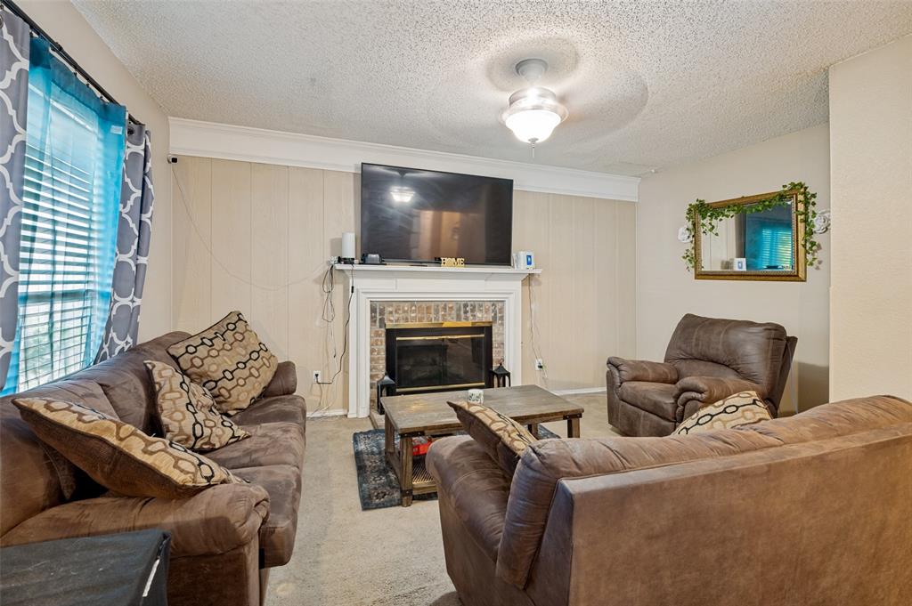 4442 Mercer Street Property Photo 9