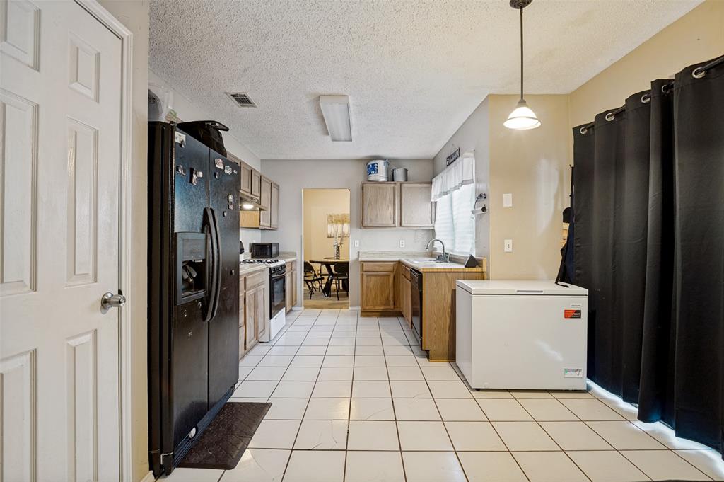 4442 Mercer Street Property Photo 11