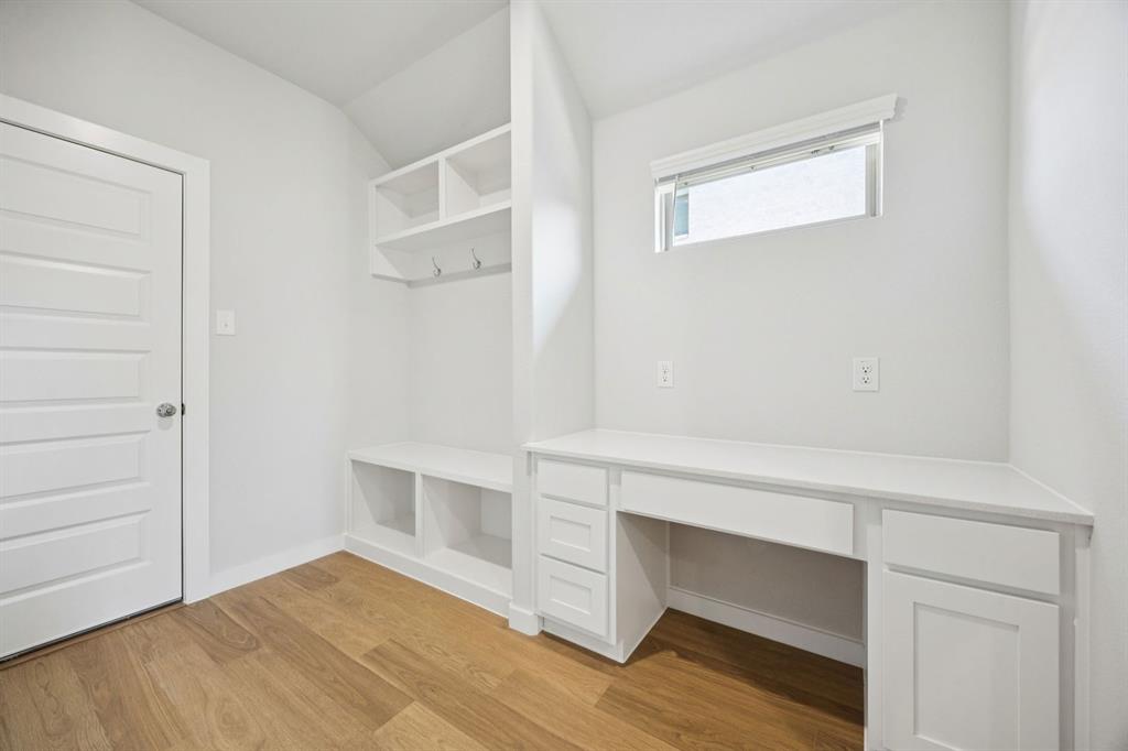 720 Brightstar Drive Property Photo 12