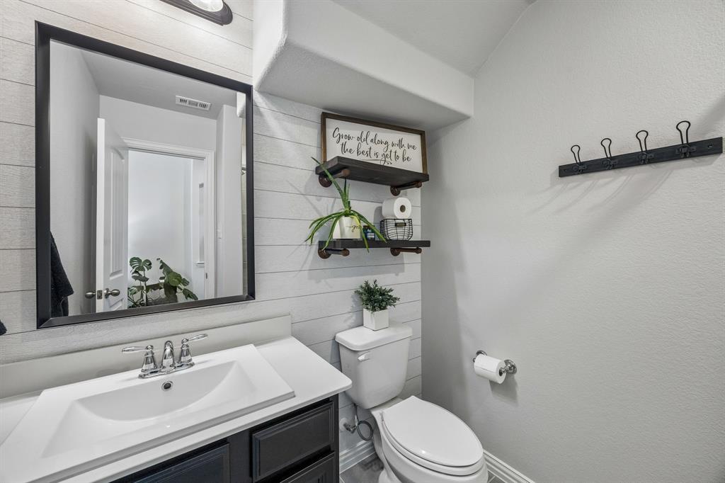 4116 Smokey Hill Court Property Photo 5
