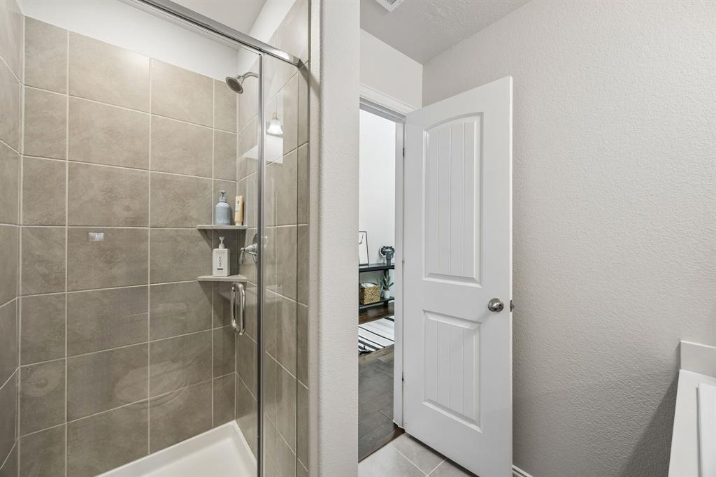 4116 Smokey Hill Court Property Photo 6