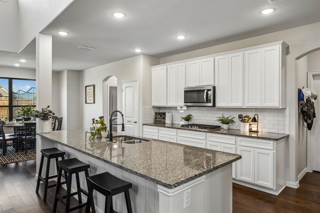 4116 Smokey Hill Court Property Photo 11