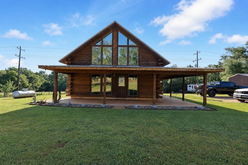 436 County Road 3802 Property Photo 6