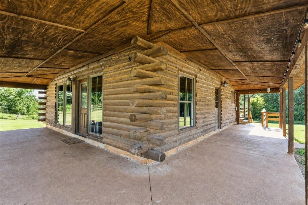 436 County Road 3802 Property Photo 9