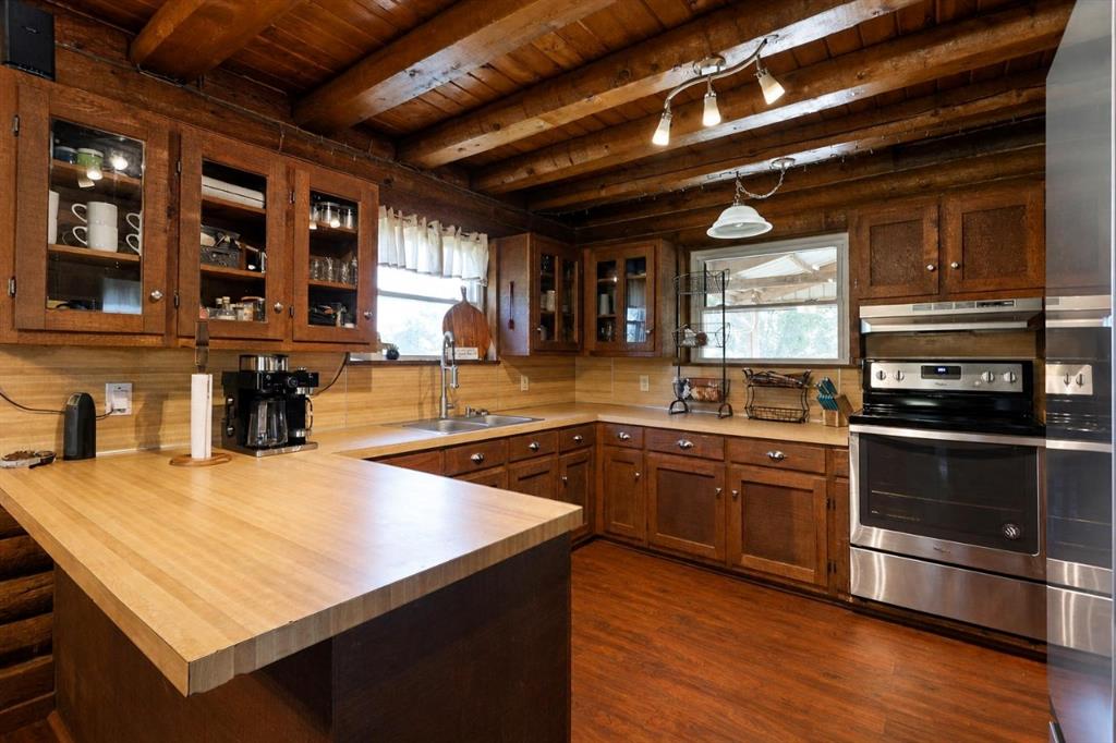436 County Road 3802 Property Photo 15