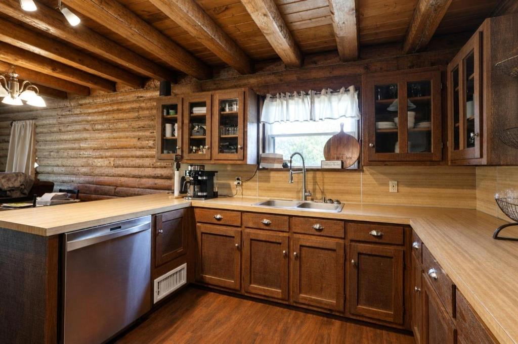 436 County Road 3802 Property Photo 16