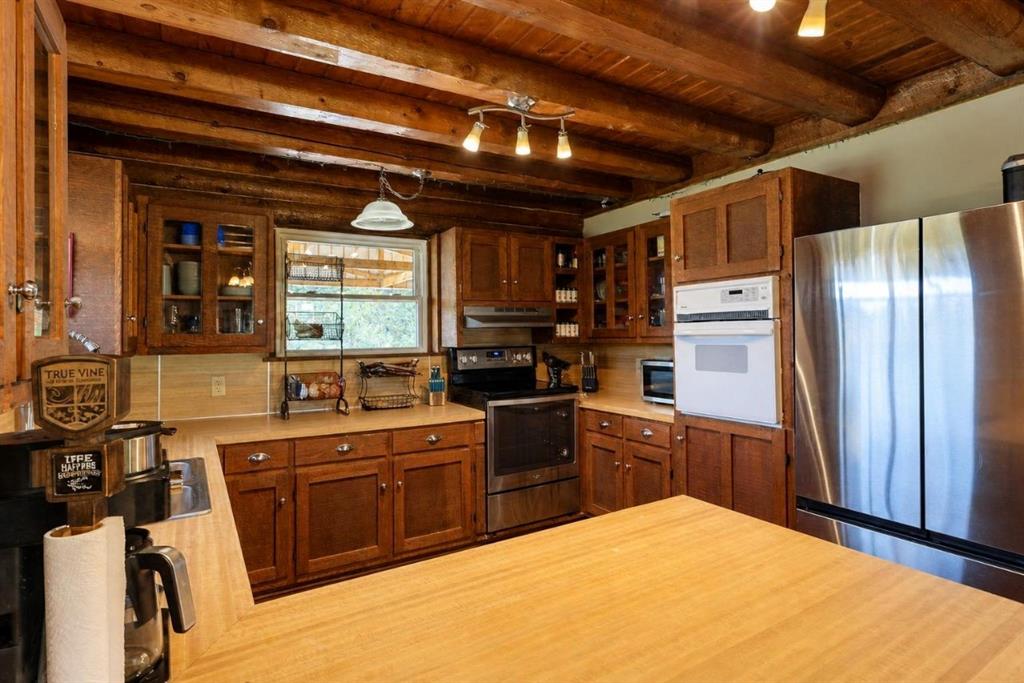436 County Road 3802 Property Photo 17