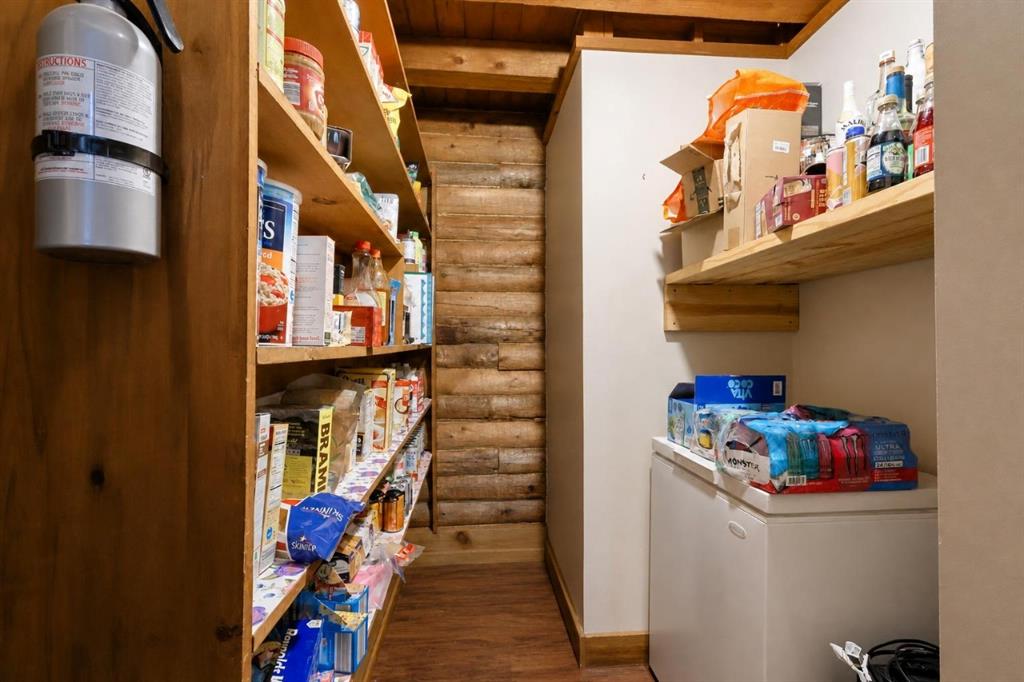 436 County Road 3802 Property Photo 19