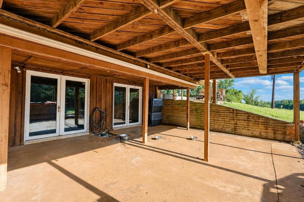 436 County Road 3802 Property Photo 38