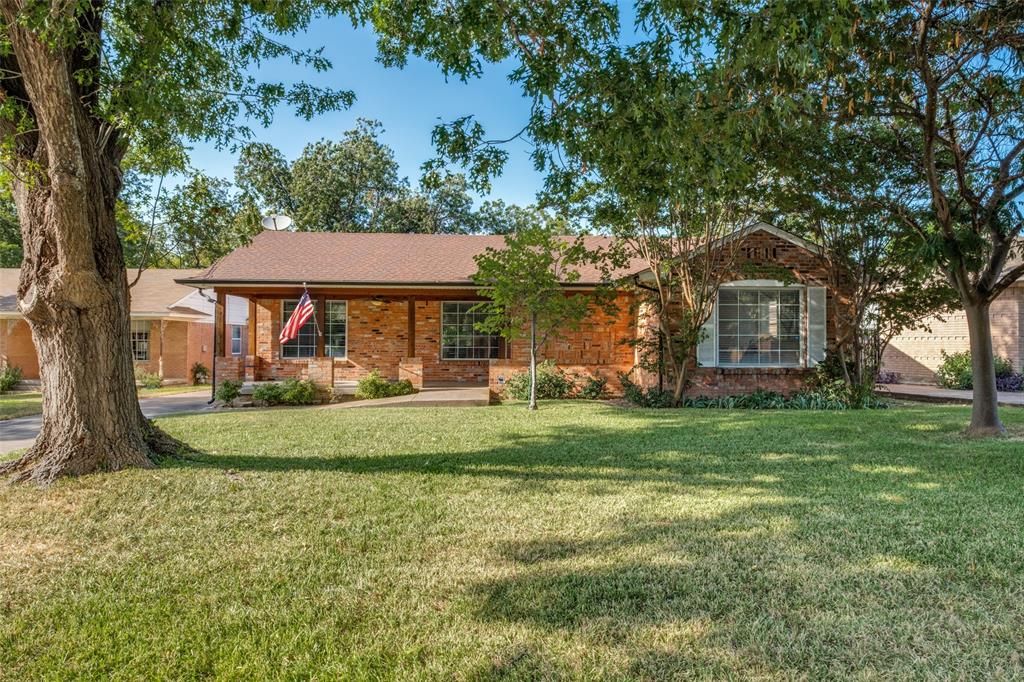 2115 Healey Drive Property Photo 2