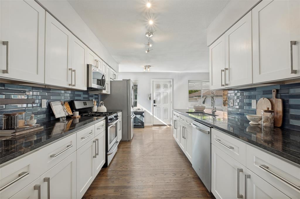 2115 Healey Drive Property Photo 3