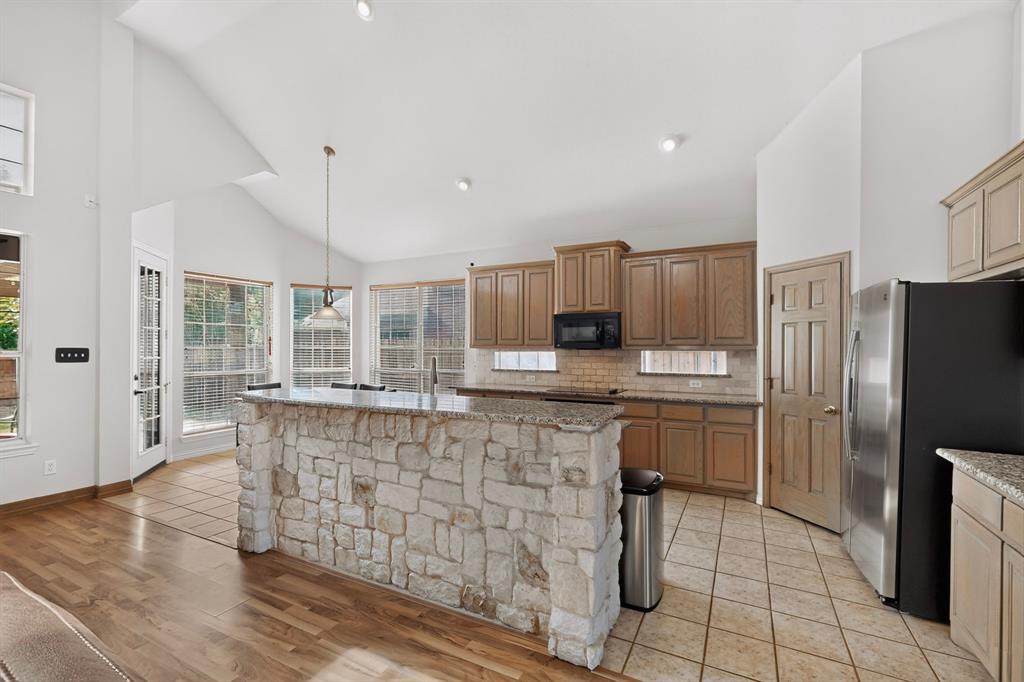 3832 Oxbow Creek Lane Property Photo 4