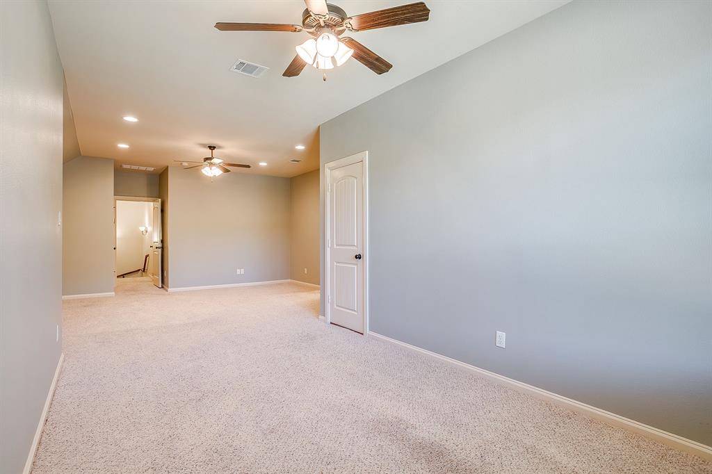 7259 Oak Creeks Court Property Photo 32